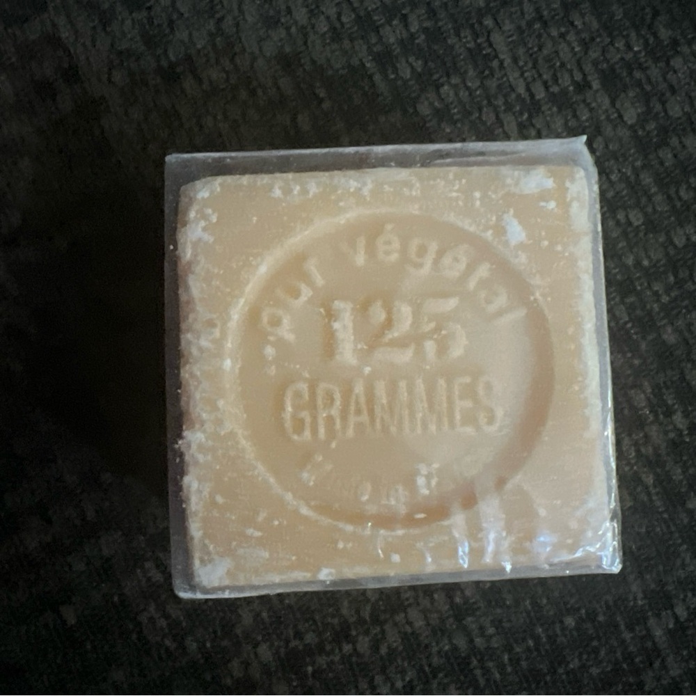 L’OCCITANE Savon Bonne Mere Soap Bar 4.4oz/125g FREE SHIPPING